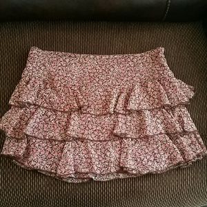 Ruffled skirt with lining